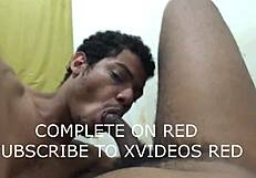 ब्राजीलियन कपल होममेड क्लिप में तीखे ब्लोजॉब स्वैप करता है