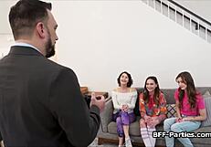 तीन ब्रूनेट्स ने लकी लंड को रौंदा