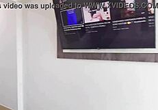 Entrando a Un Buen Hotel en Lince, What Secrets Await Inside?