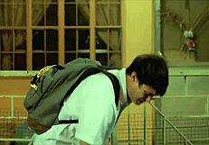 Enrique Gil and Liza Soberano kissing passionately 😘