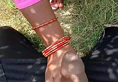 देसी भाभी की जंगल मे चुदाई