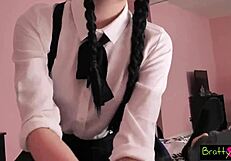 i enjoy the brunette's massage