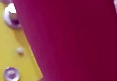 मैं गीली होकर अंदर और ऊपर कम डाल रहा हूँ कम अंदर गीला