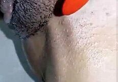 मैं गीली होकर अंदर और ऊपर कम डाल रहा हूँ कम अंदर गीला