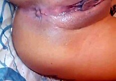 मैं गीली होकर अंदर और ऊपर कम डाल रहा हूँ कम अंदर गीला