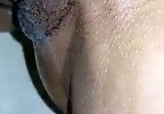 मैं गीली होकर अंदर और ऊपर कम डाल रहा हूँ कम अंदर गीला