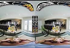 Virtual Porn Busty Blonde Babe Blake Blossom Blooms Vr