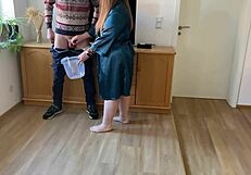 वाह, मदर-इन-लॉ ने मेरा डिक चूसा और अपना फैट अस्स और हेयरि पस्सी दिखाया, इतना वेट और डर्टी