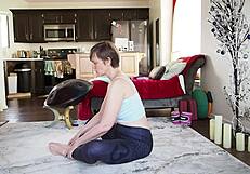 Girlfriend TEACHES Mature Babe Pussy Yoga LESSONS!