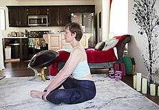 Girlfriend TEACHES Mature Babe Pussy Yoga LESSONS!