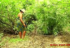 मेरी BBW बीवी जंगल भागी और खुद को बचा लिया