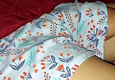 Jugando entre las sabanas con mi hermanastra