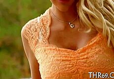 लड़के के रस के लिए लंड चूस रही?