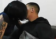 कितना अच्छा मुझे गैंड मुंह चोदता है इंटेंस फिंगरिंग गेपिंग के साथ