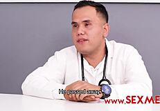 बस्टी लेटिना यमिलेथ रेमिरेज डॉक्टर के साथ मजा करती है