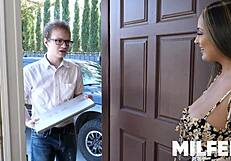 Young Nerd Helps Hot Milf Neighbor With Laptop And Blowjob