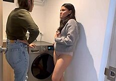 esto es algo extraño me gustan los besos de la esposa de mi hermanastro soy una perra