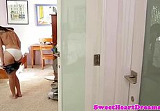 Amateur Lesbians Tribbing And Eating Pussy!