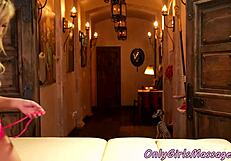 मैं अपनी डाइक मसाजर के साथ मसाज में लेस्बियन चूत चाटना नहीं रोक सकता!