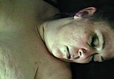 स्टेप मॉम का प्रेटी फेस कवर होता है कम से जर्क ऑफ के बाद एमेच्योर बीबीडब्ल्यू ऐक्शन में