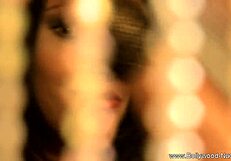 Brunette Indian Babe Poses Nude In Bollywood Style