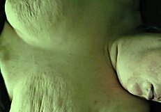 स्टेप मॉम का प्रेटी फेस कवर होता है कम से जर्क ऑफ के बाद एमेच्योर बीबीडब्ल्यू ऐक्शन में