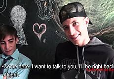 बाइसेक्सुअल लेटिनो हॉटीज हिडन कैम पर बेयरबैक स्लैम करते हैं! हॉट डैम!