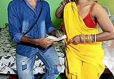 Pati Fauj Me Bhabhi Ji Enjoys Postman Chudai in Dirty Roleplay