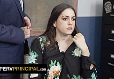 स्टेपमॉम हैरान, स्टेपसन बुलीज गर्ल्स स्कूल मदर इन लॉ शाय