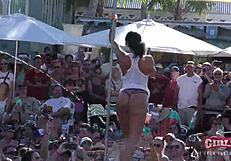 Insane twerking at pool party with college sluts