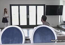 कूड की टाइट गैंड भर रहा हूँ सोफे पर, क्या वाइल्ड राइड!