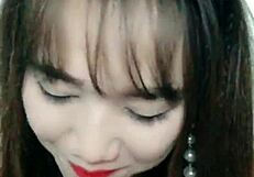 Vietnamese Girl on Uplive Talkshow Livestream Looking Hot