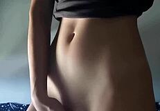 Hey babe, keep fucking that dildo deeper - Maiskii