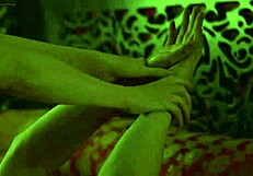 कैरिस वैन हौटन मेलिसैंडर्स स्टीमी कार सेक्स सीन 2013