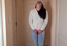 जीन और जैकेट में बेताब पेशाब, कितना गंदा हो सकता है?