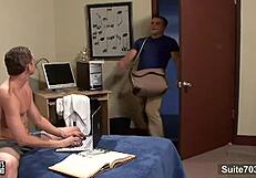 i watch a friend get a massage