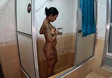 Bastidores de Millena Gomes reveal her juicy big ass in action.