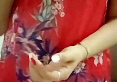 Beautiful woman caught in the act in this video intimo