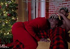 Want a Christmas creampie from my monster cock?