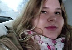 This chubby cute girl tore her pantyhose in a taxicab. She played with her wet pussy and sucked a dildo.
