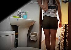Hey, watch this cute Colombian uni girl peeing!