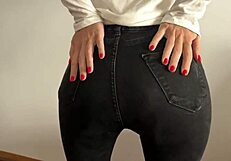 मेरी हॉट चूत रगड़ने से पैंटी में कम टपक गया