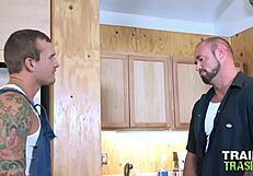 ट्रेलरट्रैशबॉयज गे माइकल रोमन ने जॉक इसाक एक्स की गांड बिना कंडोम मोटे लंड से मारी