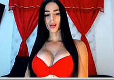 Hot Tranny Intensely Plays Ass On Webcam