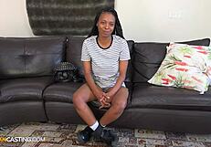 बड़ी ढीली चूचियाँ ऑइल से चमक रही हैं एबोनी बेब की, फेक कास्टिंग में डॉगीस्टाइल में ड्रिल हुई