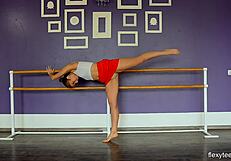 How Does Yanna, the Hot Naked Gymnast, Bend So Perfectly?