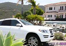 Lesbos splash and scissor in the bath.