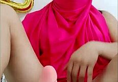 I fulfilled my New Year challenge by dressing as an Indian and masturbating my big pussy deliciously.