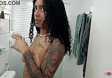 does skank amateur stepsister give lucky stepbrother blowjob?