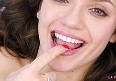 super hot newcomer shows her sexy body